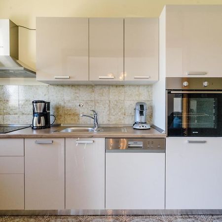 Apartments With A Parking Space Kastel Kambelovac, Kastela - 15480 Exterior foto