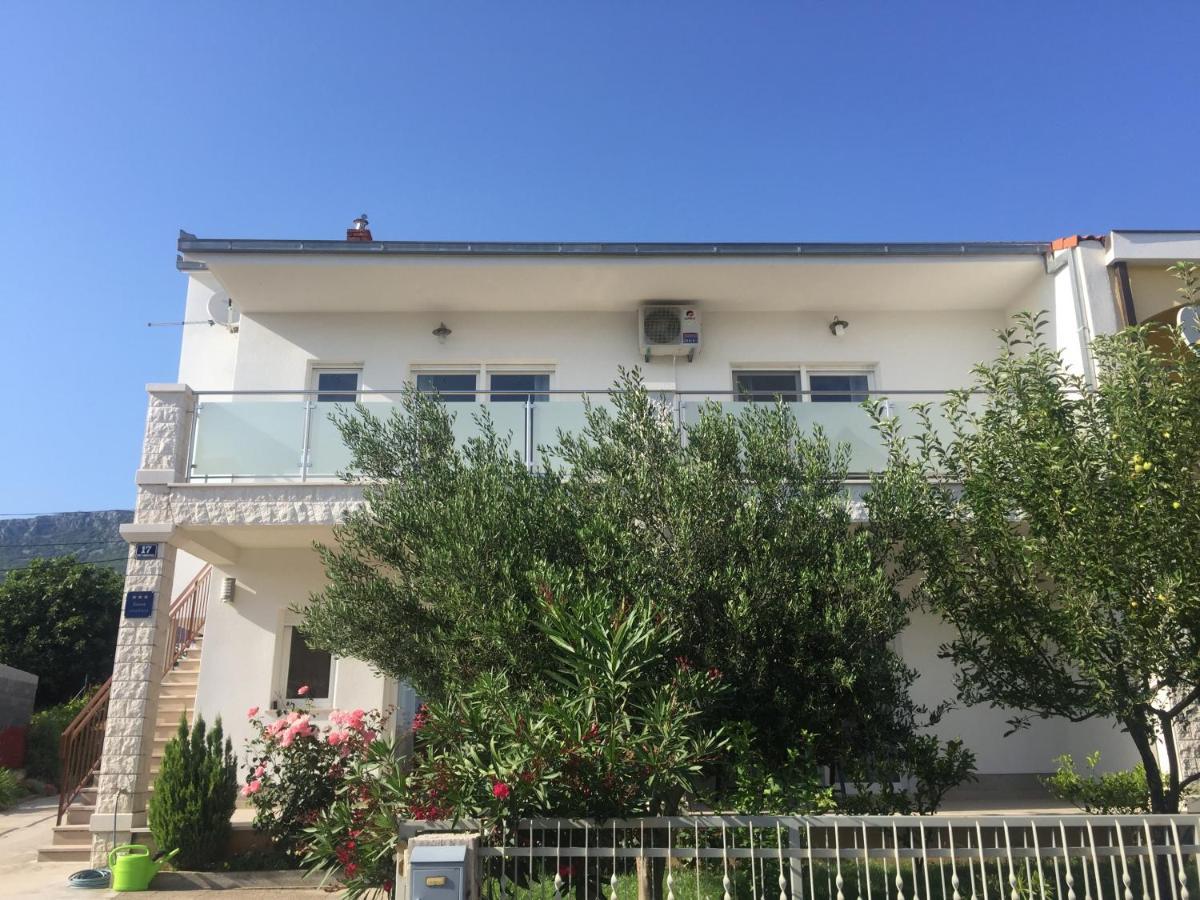Apartments With A Parking Space Kastel Kambelovac, Kastela - 15480 Exterior foto