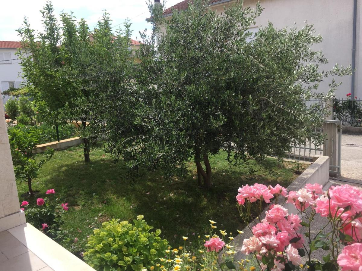 Apartments With A Parking Space Kastel Kambelovac, Kastela - 15480 Exterior foto