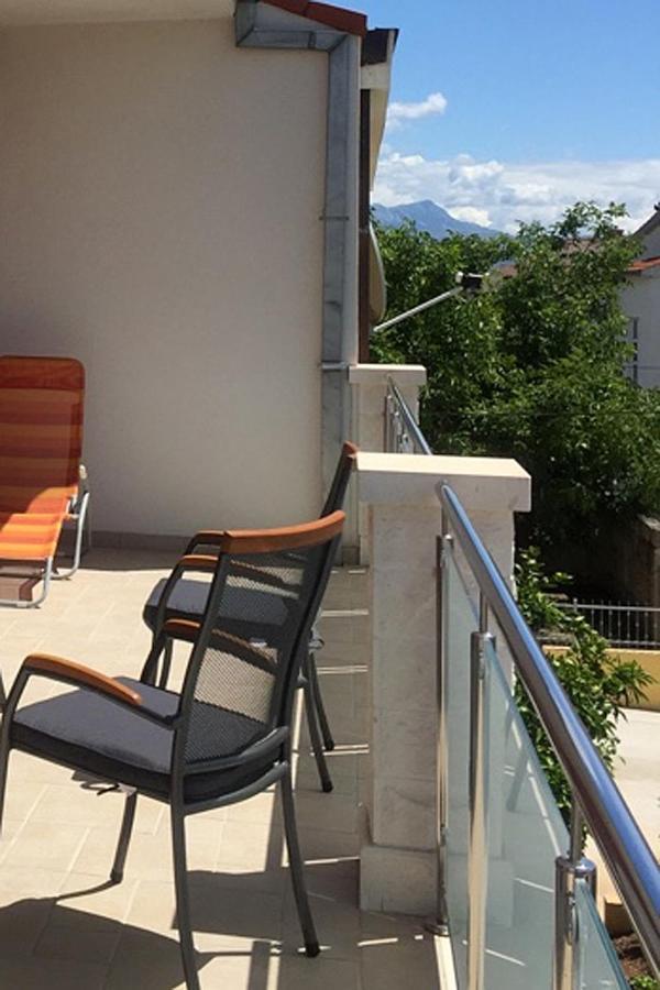 Apartments With A Parking Space Kastel Kambelovac, Kastela - 15480 Exterior foto